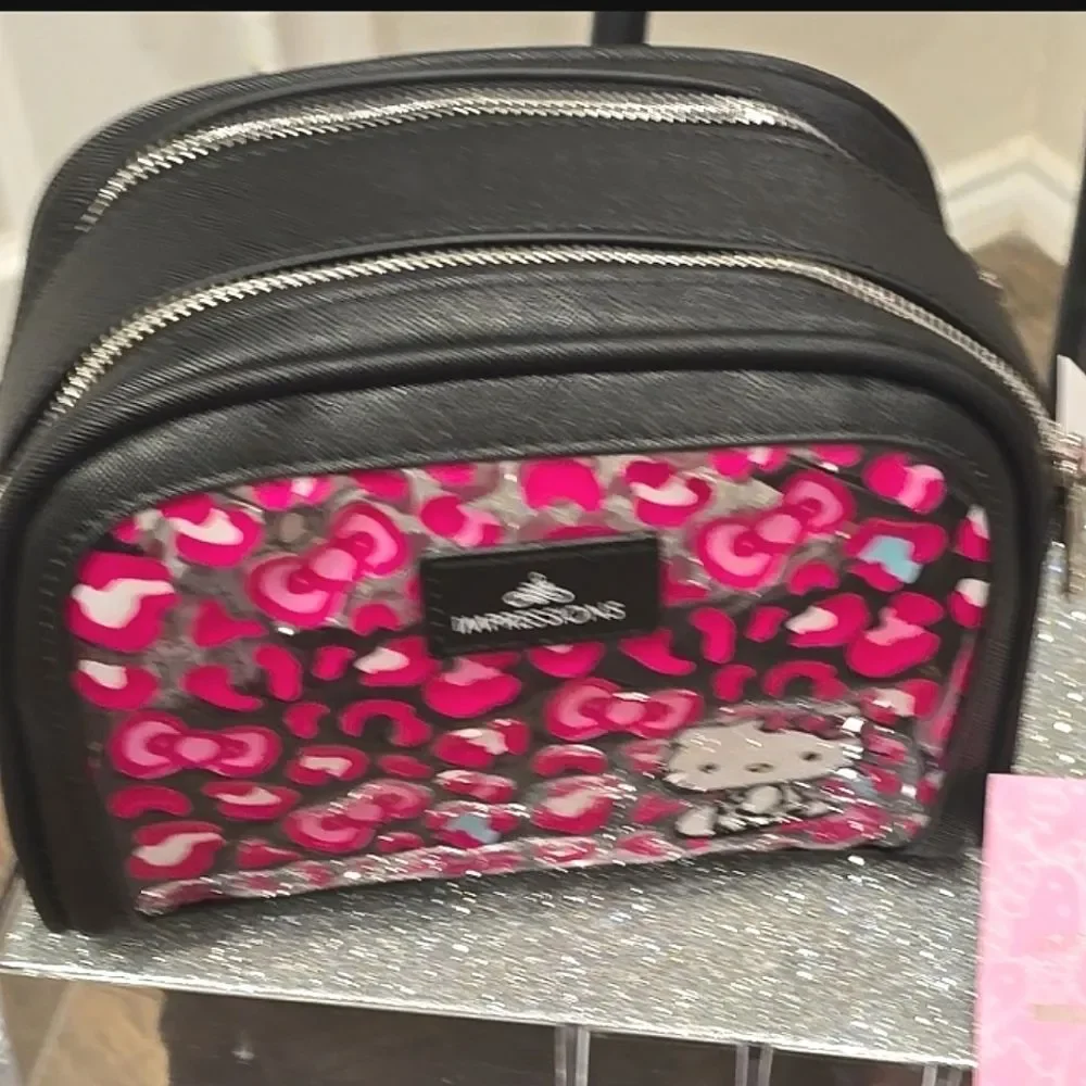 Impressions X Hello Kitty Double Zip Cosmetic‎ Case